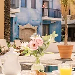 Hotell Grecotel Plaza House 4*
