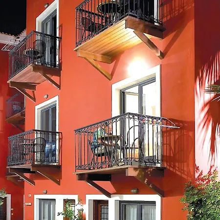 Grecotel Plaza House