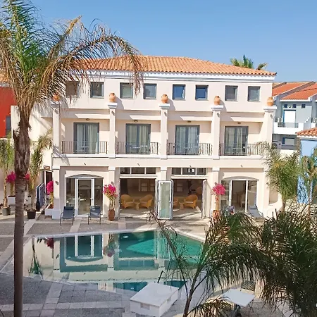 ホテル Grecotel Plaza House 4*