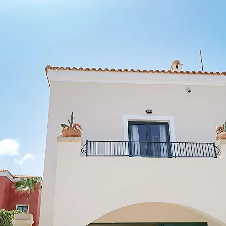 Grecotel Plaza House