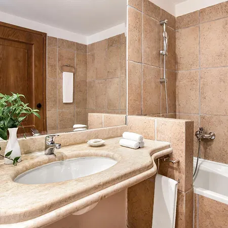 Grecotel Plaza House