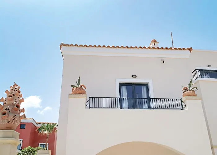 Grecotel Plaza House