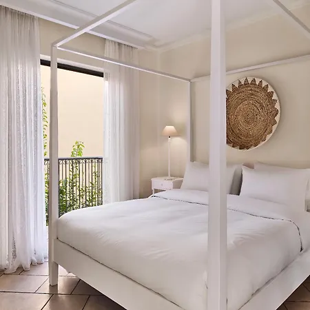 Ξενοδοχείο Grecotel Plaza House 4*