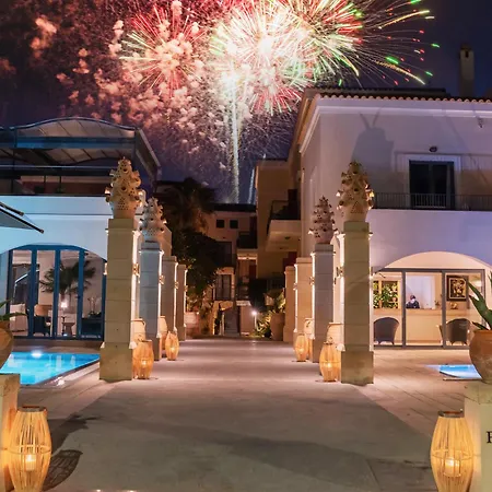 Ξενοδοχείο Grecotel Plaza House 4*