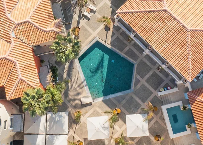 מלון Grecotel Plaza House העיירה רתימנו